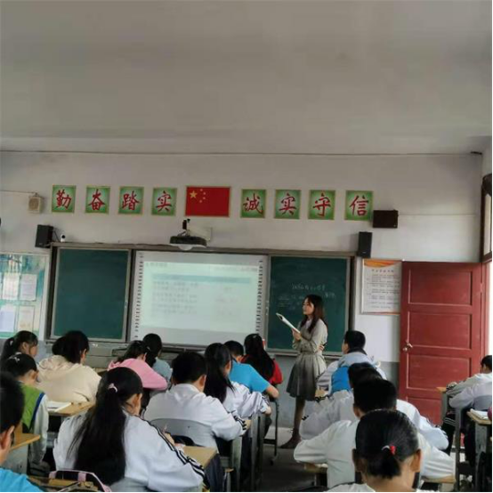 南县明山头镇中学党建双培养机制引领青年教师拔节成长