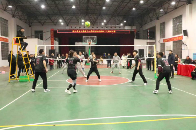 ��������չ��� ���ľ�������ƪ  ���� ��ɽ��������ѧУ��ְ�����������Բ����Ļ