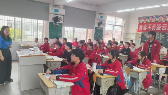 乌嘴乡初级中学:精研中考备考,送教助力提质